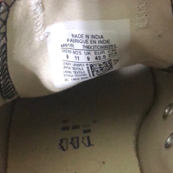 Men’s low top converse - Picture 4 of 7